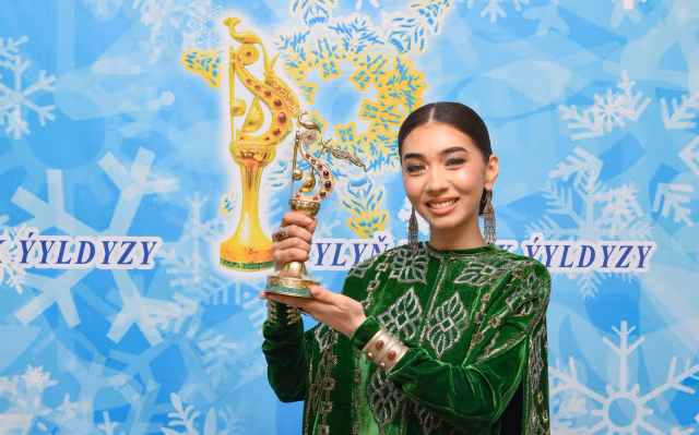 Göwher Hajymyradowa «Ýylyň parlak ýyldyzy» bäsleşiginiň ýeňijisi boldy